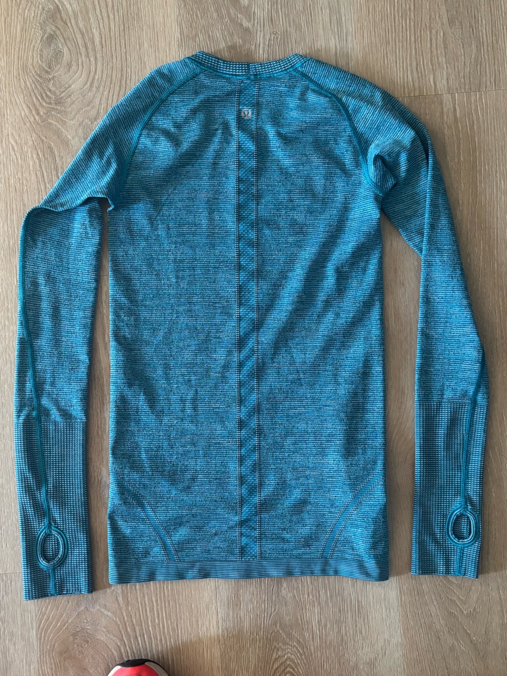 lululemon athletica Teal Long Sleeve Seamless tech Performance Top